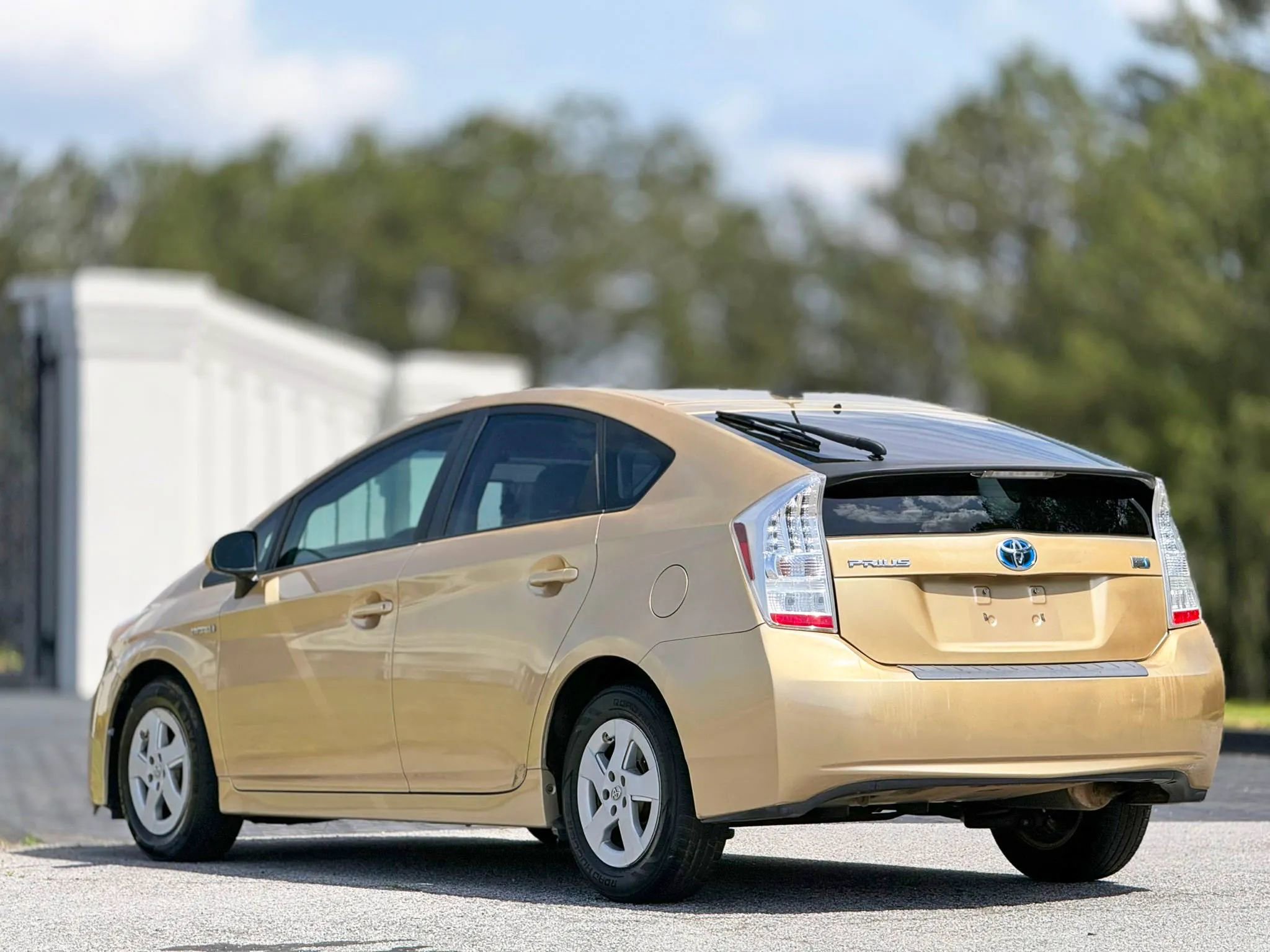 Used 2010 Toyota Prius Three image 8