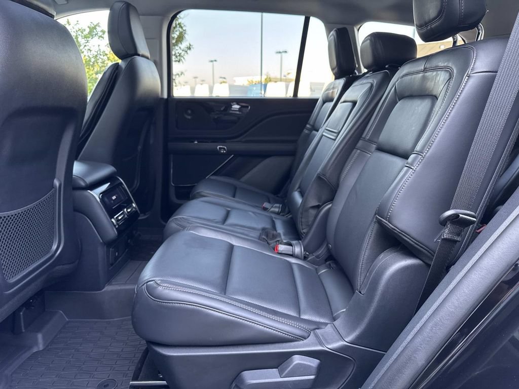 Used 2025 Lincoln Aviator Reserve w/ Illumination Package AWD/4WD image 13
