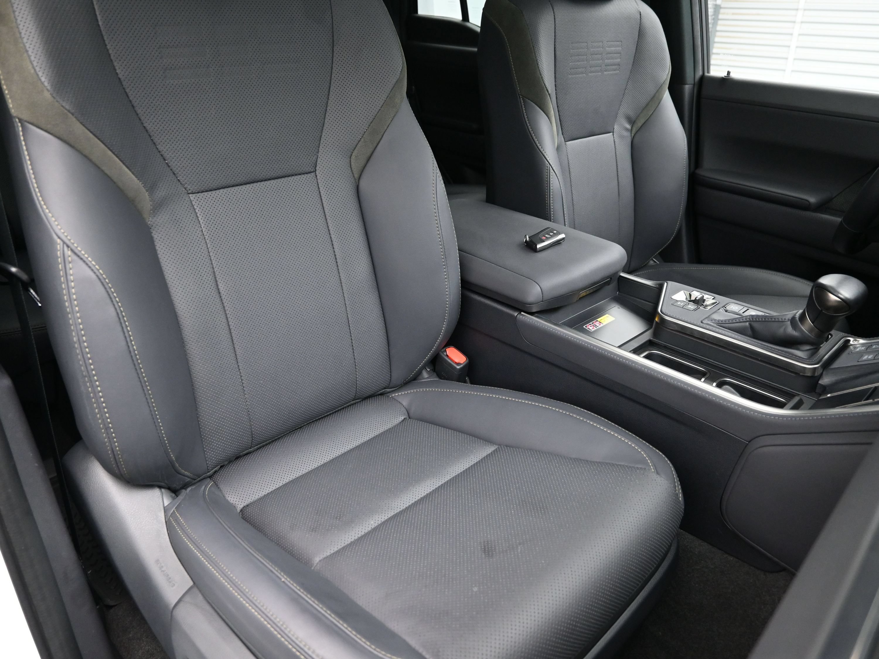 Used 2024 Lexus GX 550 AWD/4WD image 39