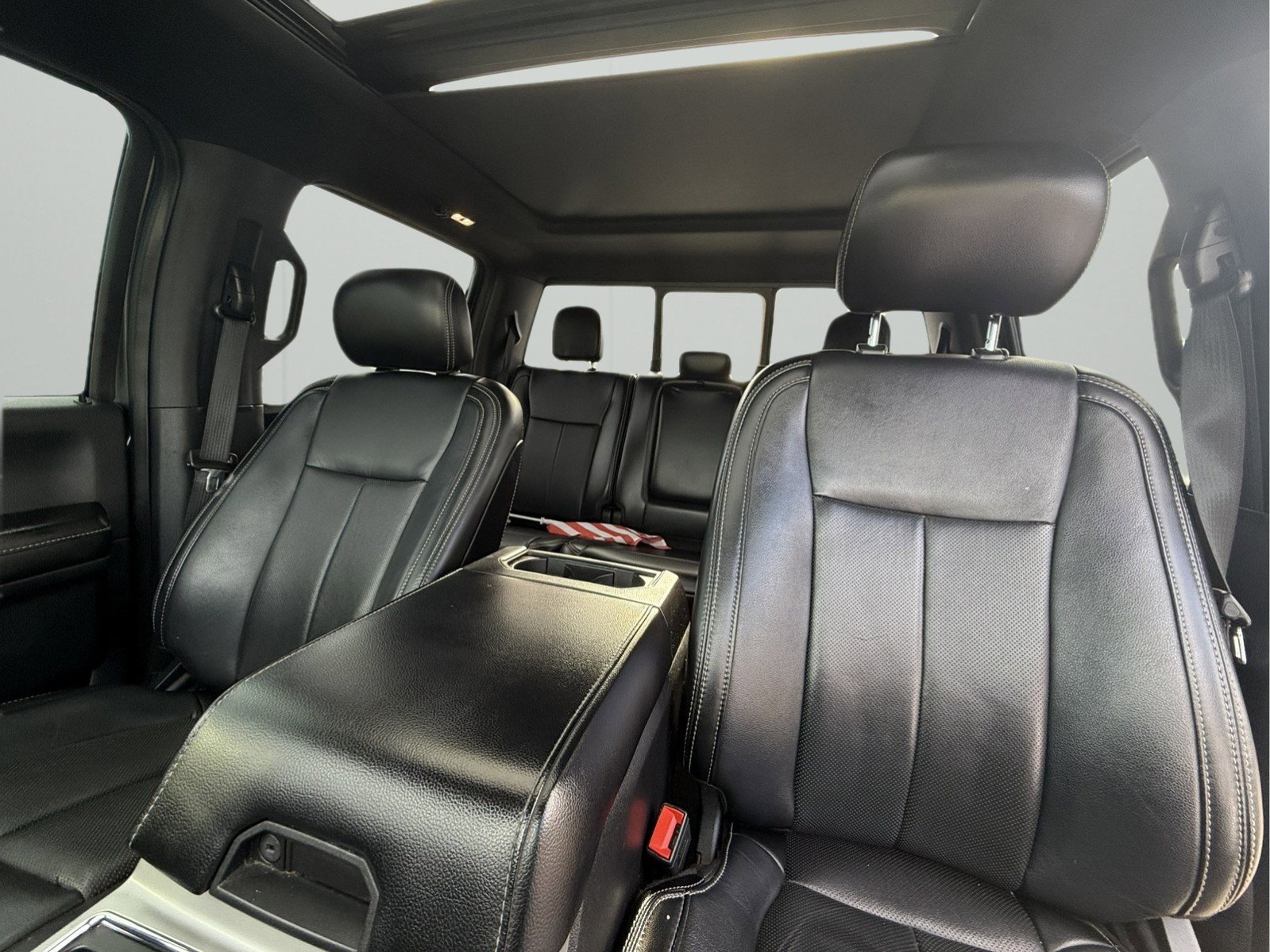 Used 2019 Ford F150 Lariat image 14