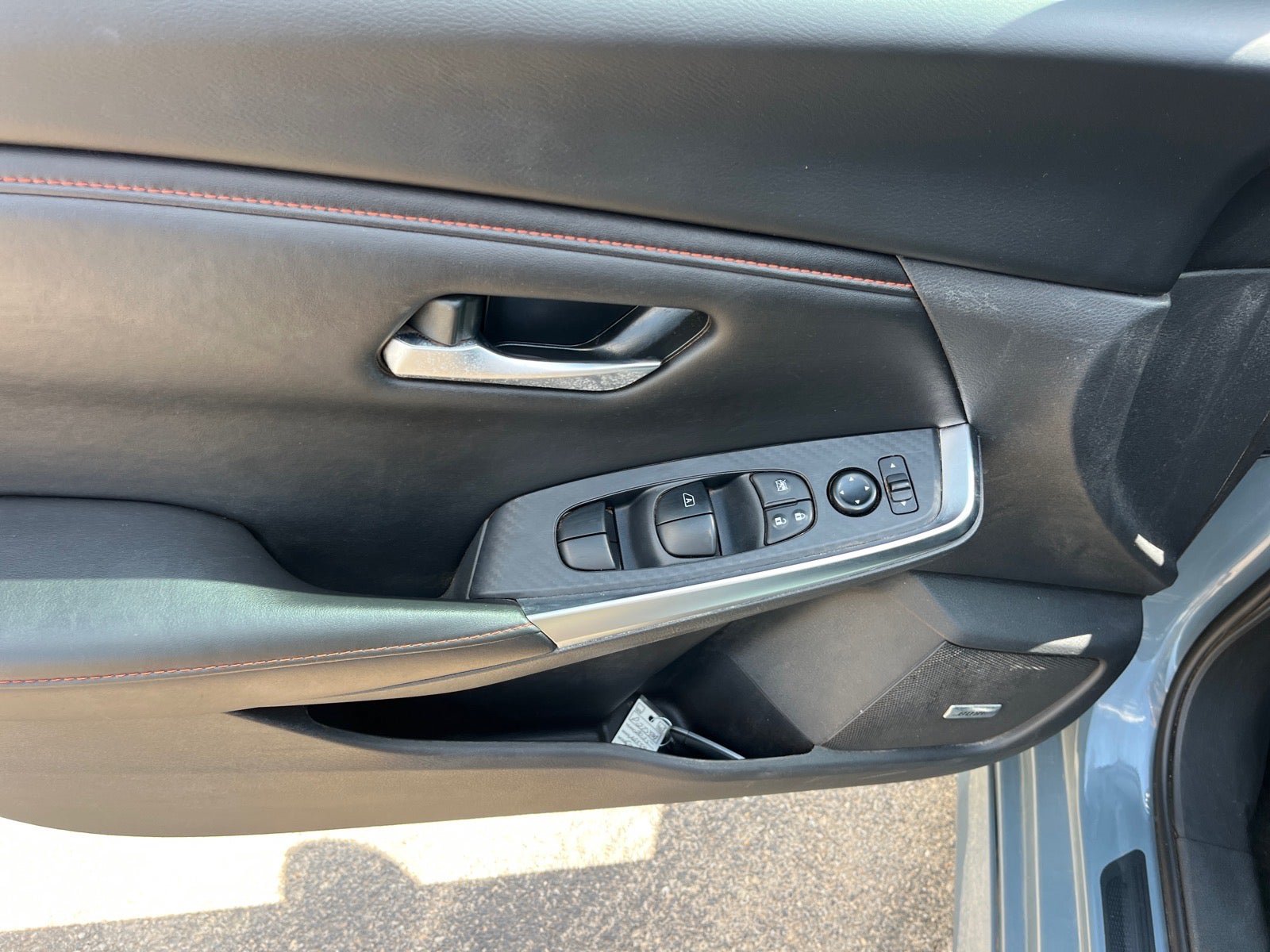 Used 2025 Nissan Sentra SR w/ SR Premium Package FWD image 10