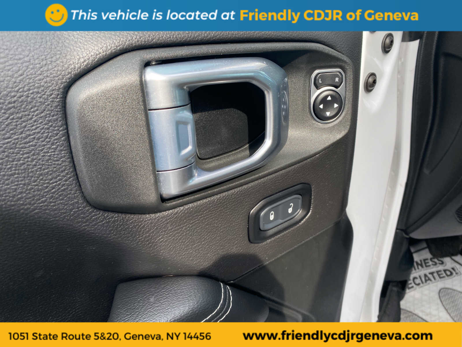 Used 2023 Jeep Wrangler Unlimited Rubicon w/ Steel Bumper Group image 19