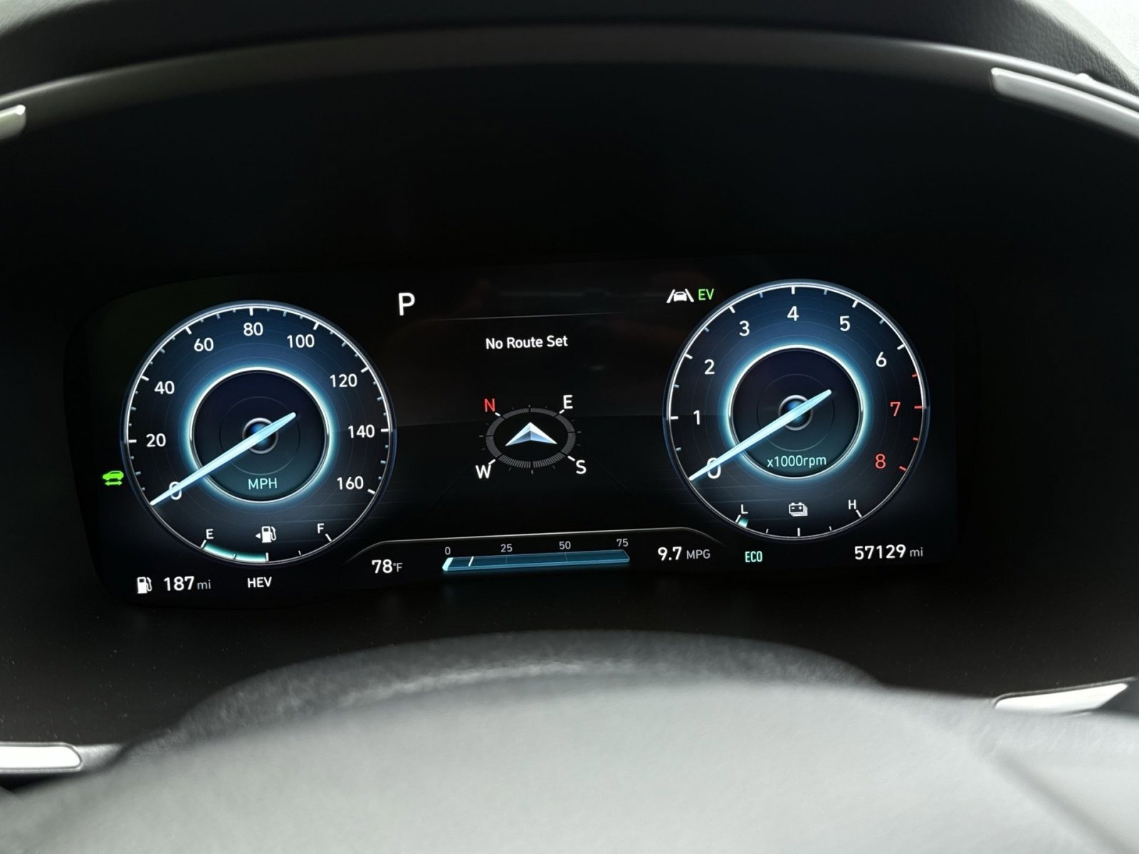 Used 2022 Hyundai Santa Fe Limited AWD/4WD image 17