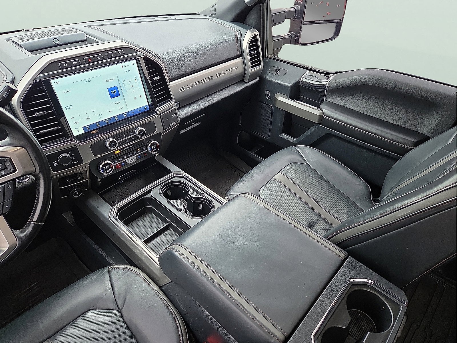 Used 2022 Ford F350 Platinum w/ Tremor Off-Road Package image 12