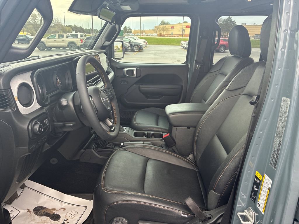 Used 2024 Jeep Wrangler Unlimited Sport AWD/4WD image 19