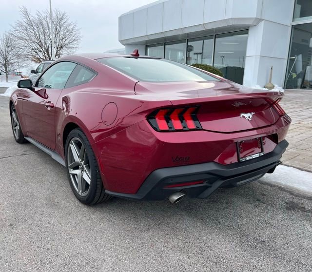 Used 2025 Ford Mustang Coupe image 7