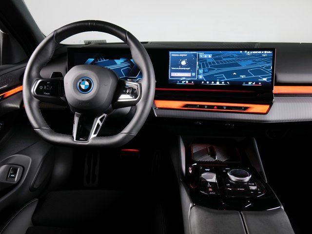 Used 2024 BMW i5 eDrive40i w/ M Sport Package RWD image 11