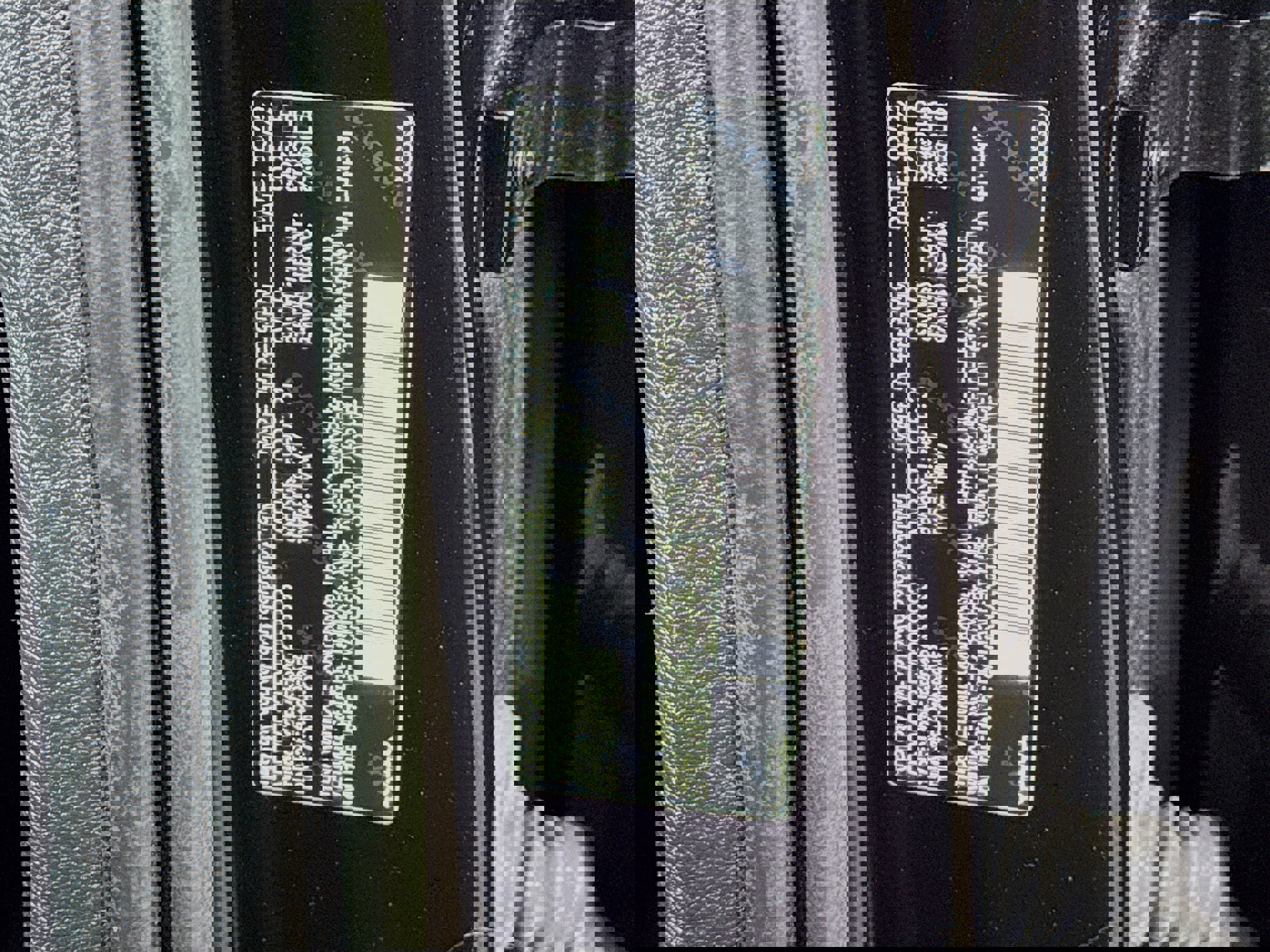 Used 2023 Volvo XC40 B5 Plus image 30