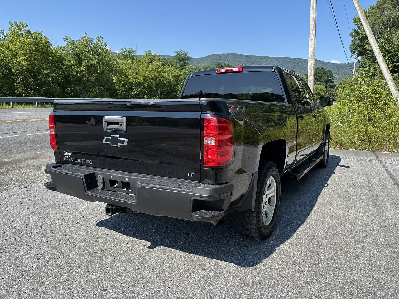 Used 2018 Chevrolet Silverado 1500 LT w/ All Star Edition AWD/4WD image 7