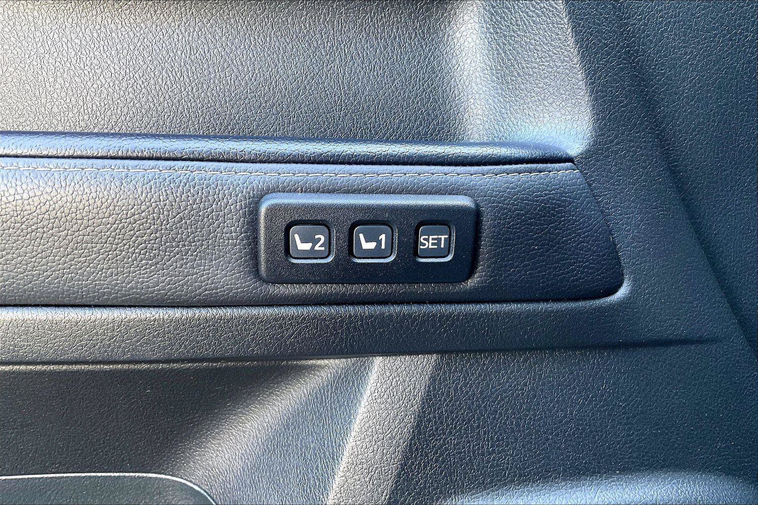 Used 2023 Toyota 4Runner Limited AWD/4WD image 33