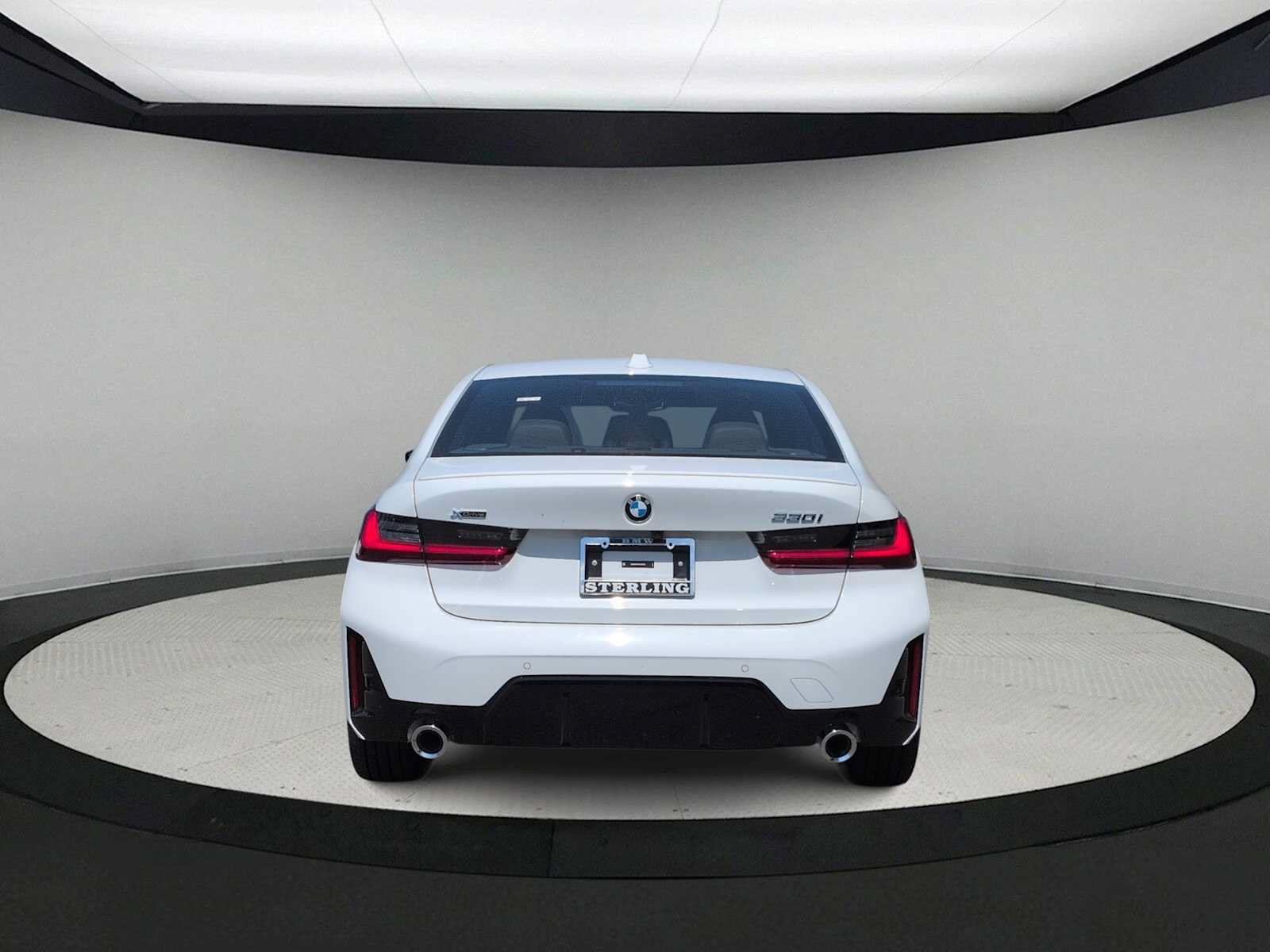 New 2026 BMW 330i xDrive Sedan w/ M Sport Package AWD/4WD image 7