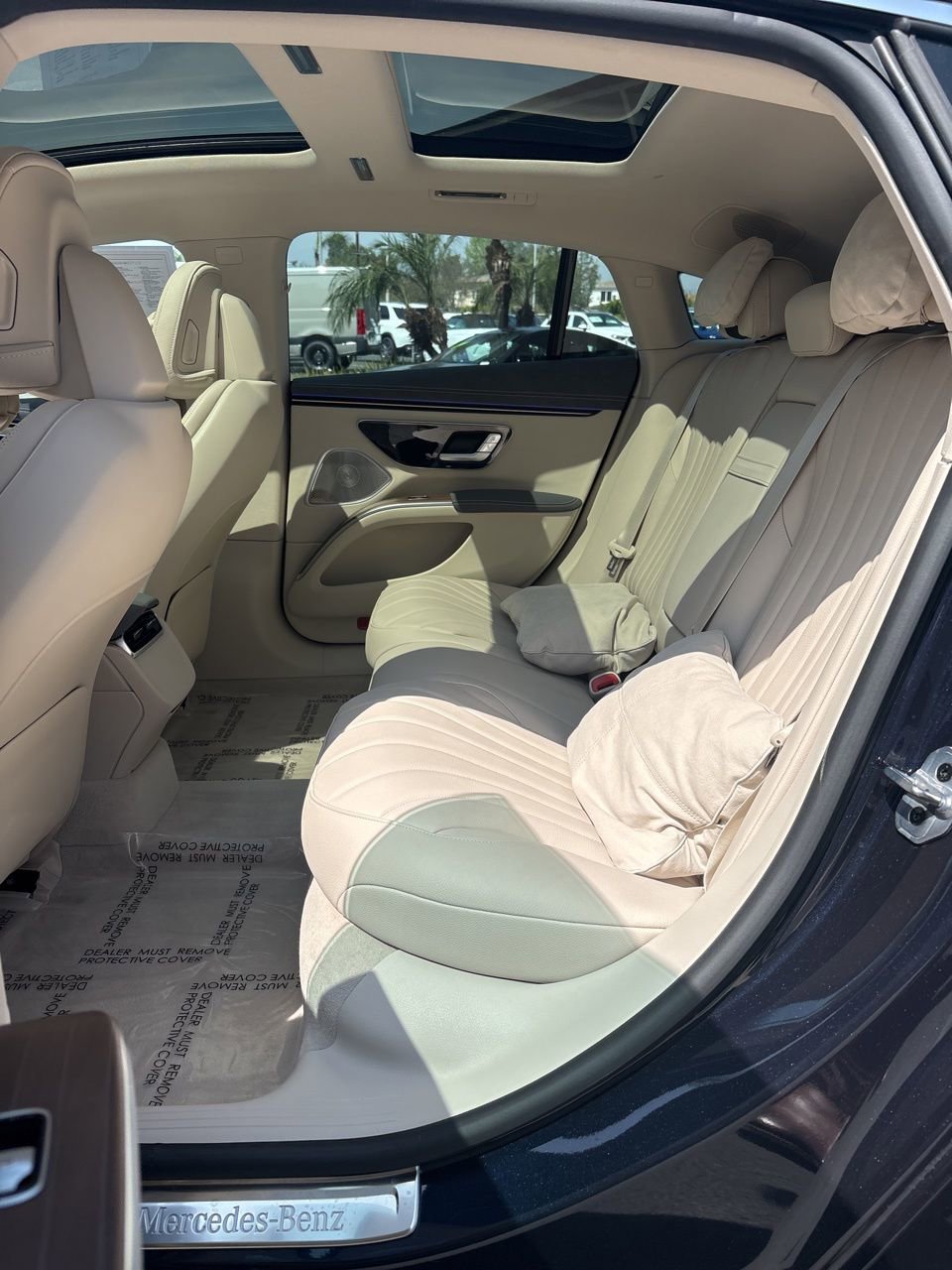 Certified 2023 Mercedes-Benz EQS 580 4MATIC Sedan image 11