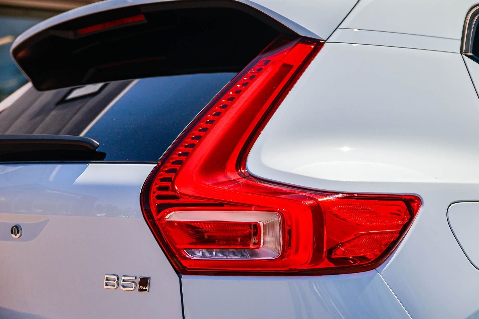 Certified 2026 Volvo XC40 B5 Plus w/ Protection Package Premier image 9