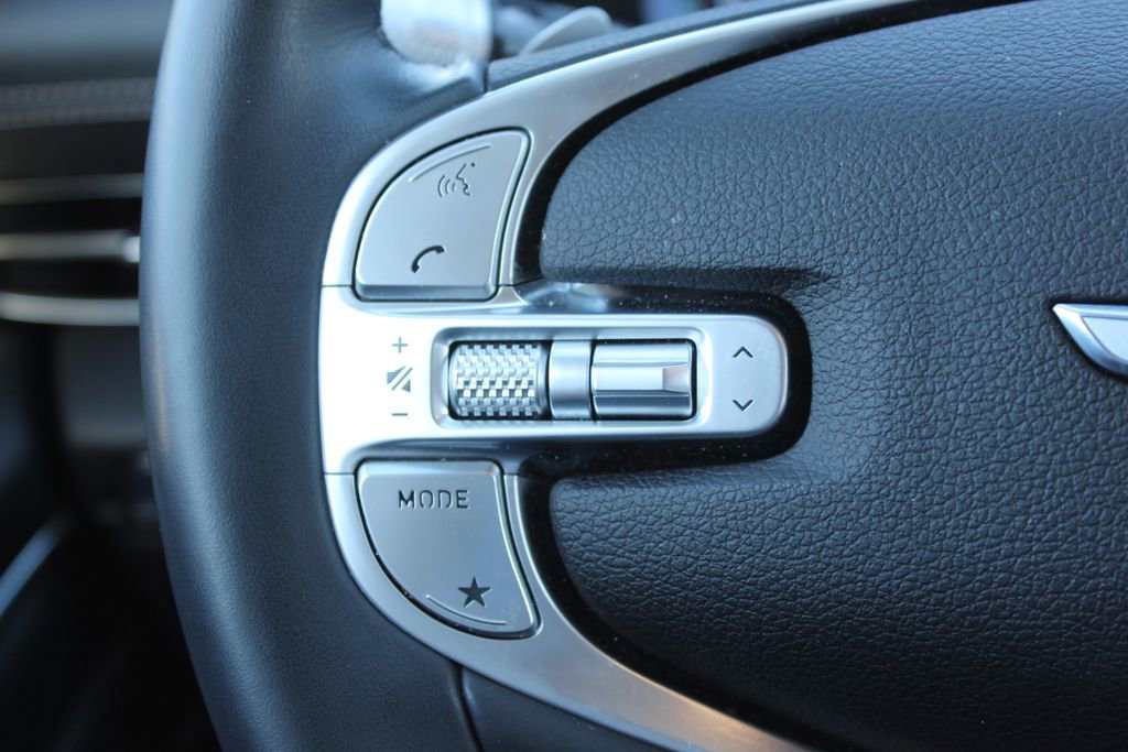 Used 2023 Genesis GV80 2.5T w/ Prestige 20" Package image 33