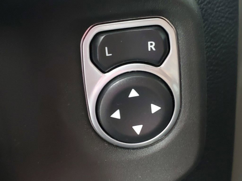 Used 2019 Jeep Wrangler Unlimited Sahara w/ Quick Order Package 24M Moab image 24