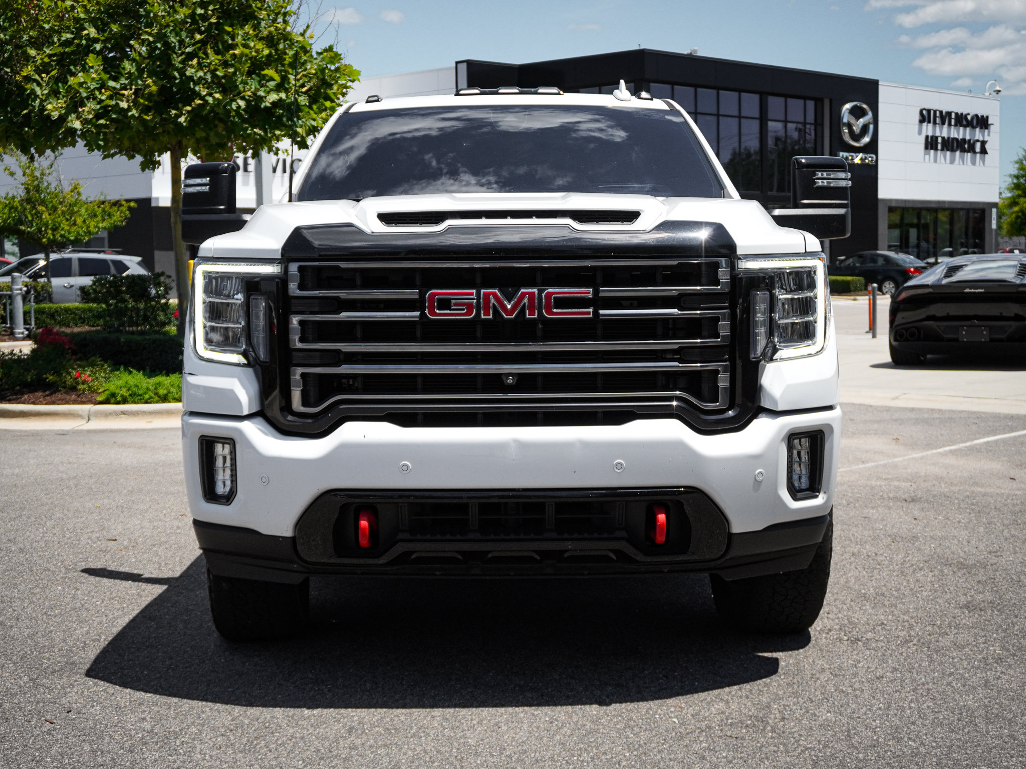 Used 2022 GMC Sierra 2500 AT4 w/ AT4 Premium Plus Package AWD/4WD image 3