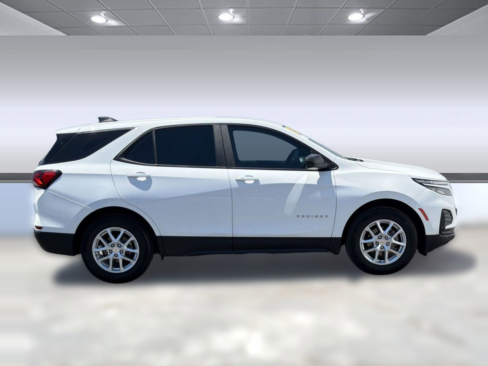 Used 2023 Chevrolet Equinox LS FWD image 7
