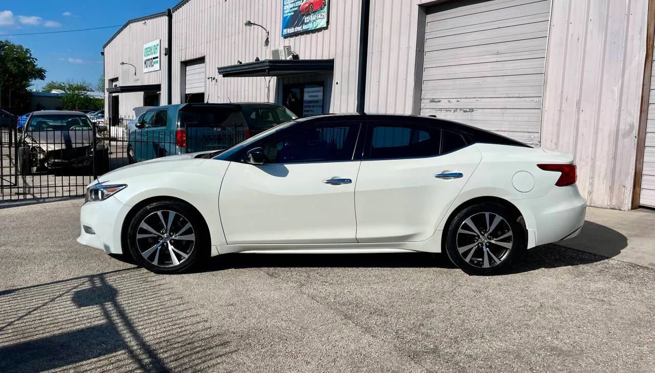 Used 2017 Nissan Maxima 3.5 S image 3