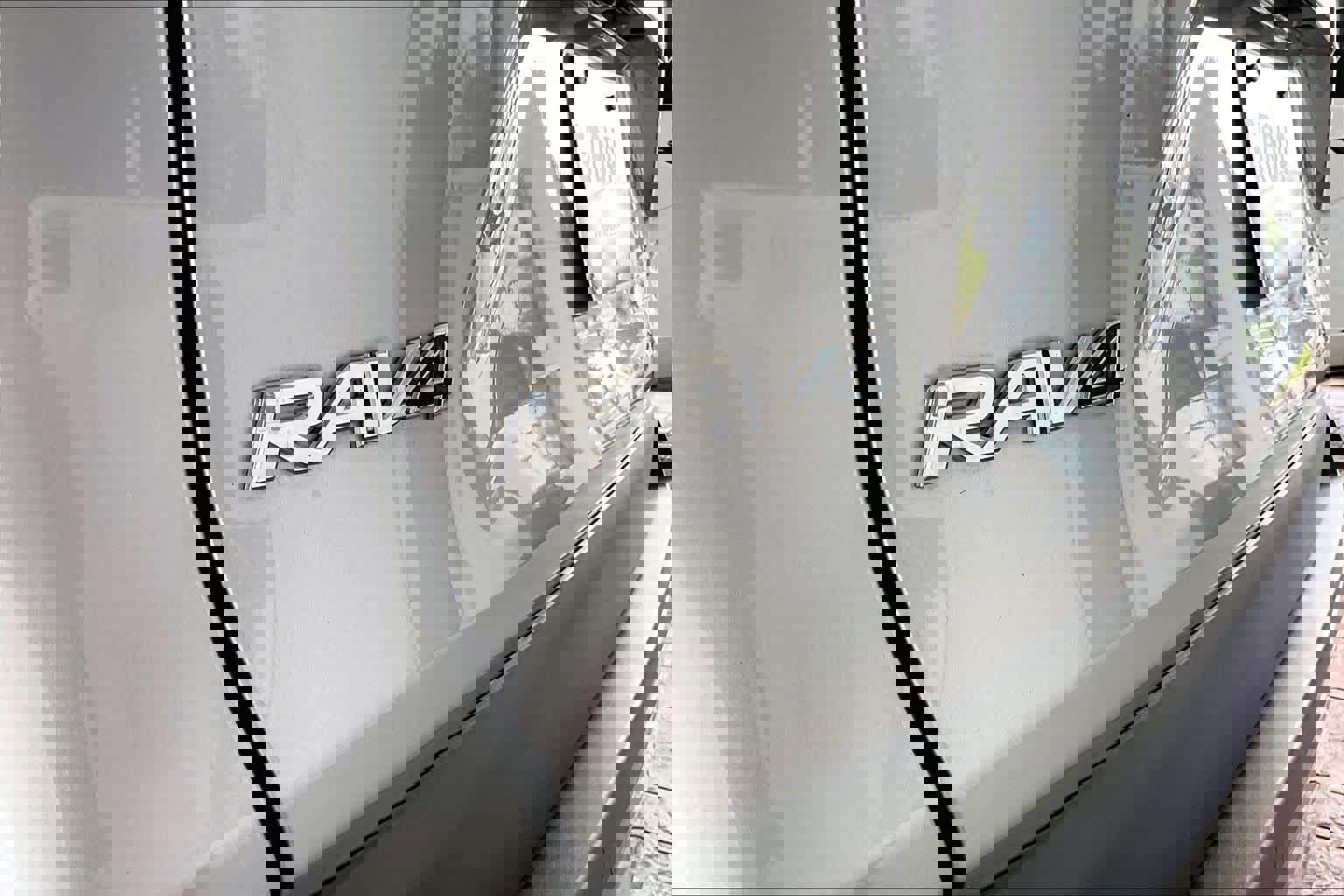 Used 2020 Toyota RAV4 Limited FWD image 29