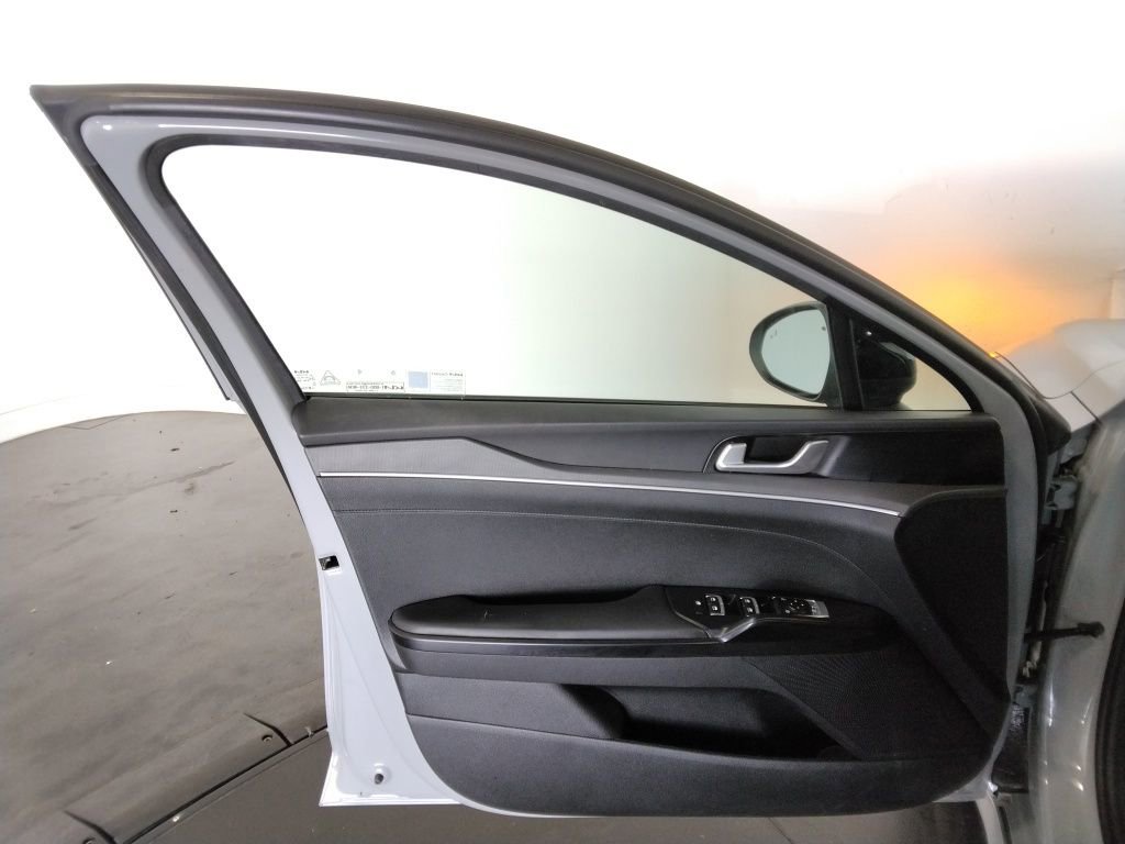 Used 2023 Kia K5 GT-Line image 25