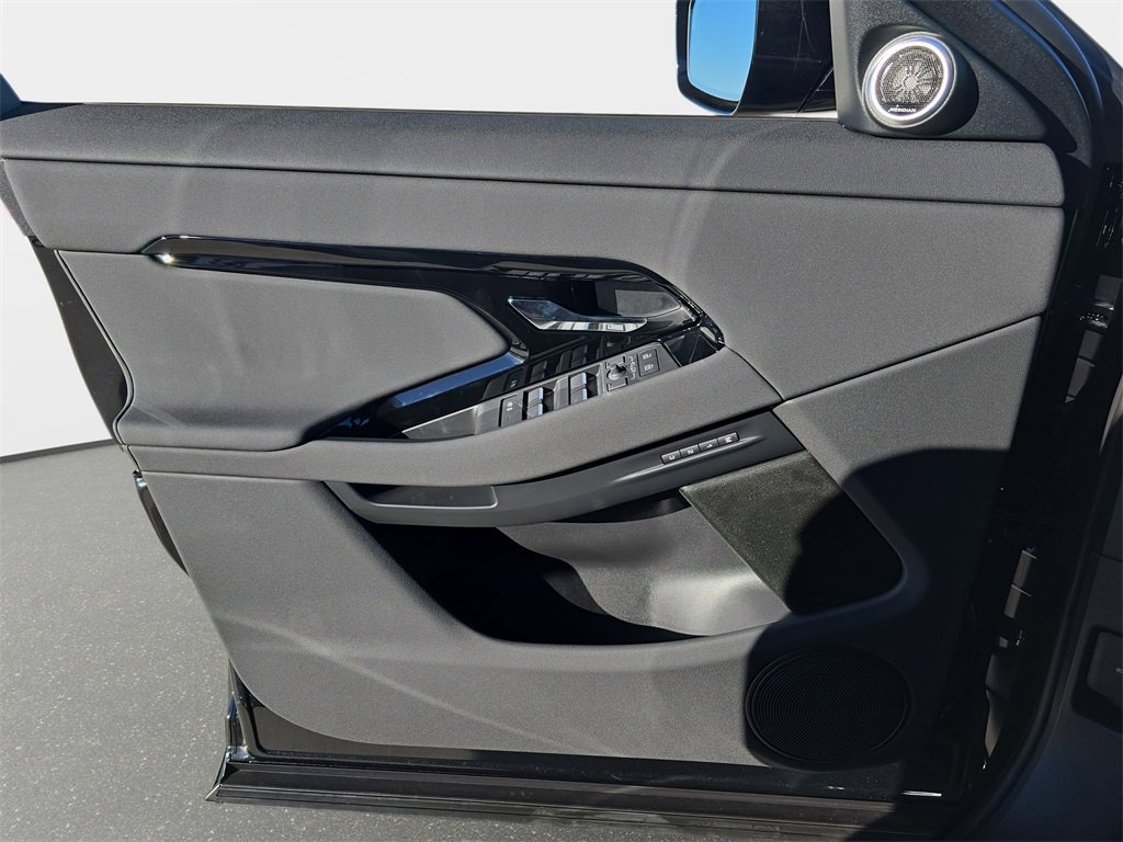 New 2026 Land Rover Range Rover Evoque S image 27