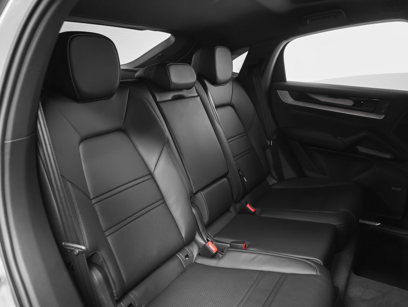 New 2026 Porsche Cayenne Coupe AWD/4WD image 25