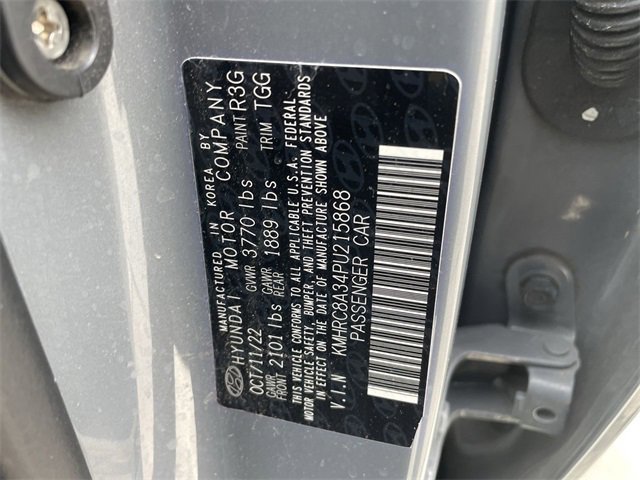 Used 2023 Hyundai Venue SEL image 32