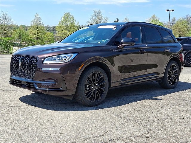 Used 2023 Lincoln Corsair Reserve w/ Equipment Group 202A image 3