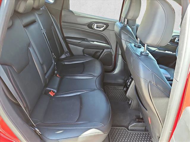 Used 2025 Jeep Compass Trailhawk AWD/4WD image 19
