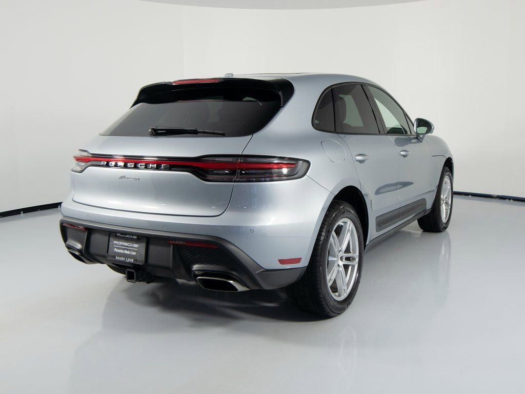 Certified 2025 Porsche Macan image 10