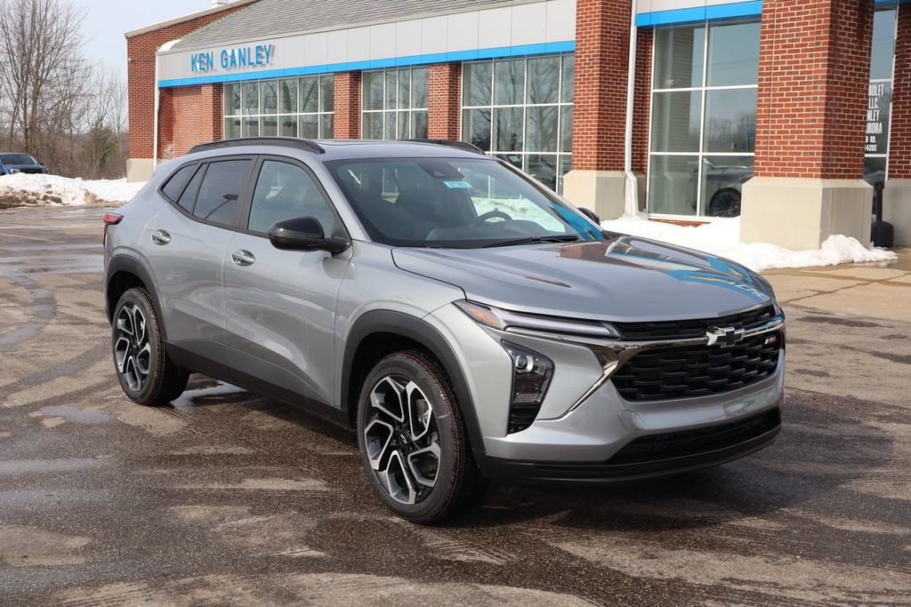 New 2026 Chevrolet Trax RS w/ Sunroof Package image 2