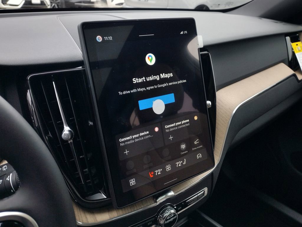 New 2026 Volvo XC60 B5 Plus w/ Climate Package image 14