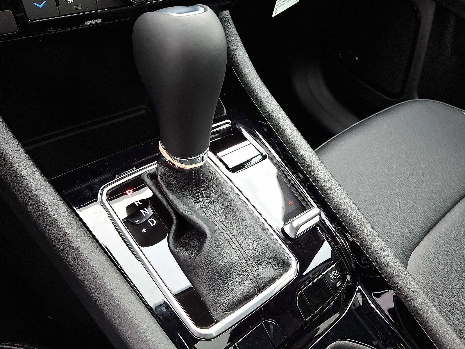 New 2026 Jeep Compass Limited w/ Sun, Sound & Navigation Group AWD/4WD image 11