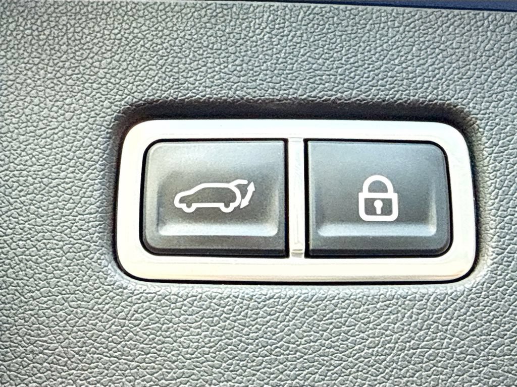 Used 2023 Kia Sorento SX AWD/4WD image 13