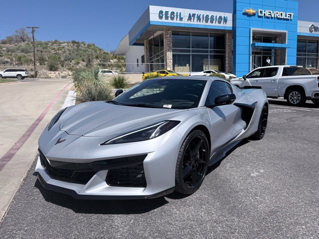 New 2026 Chevrolet Corvette E-Ray AWD/4WD image 2