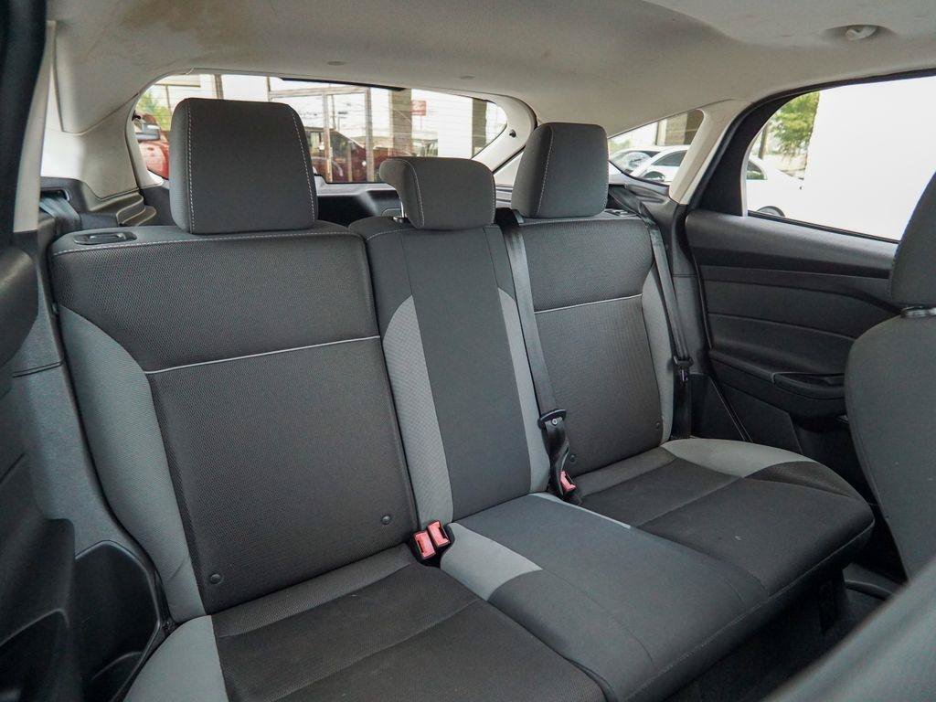Used 2013 Ford Focus SE FWD image 24
