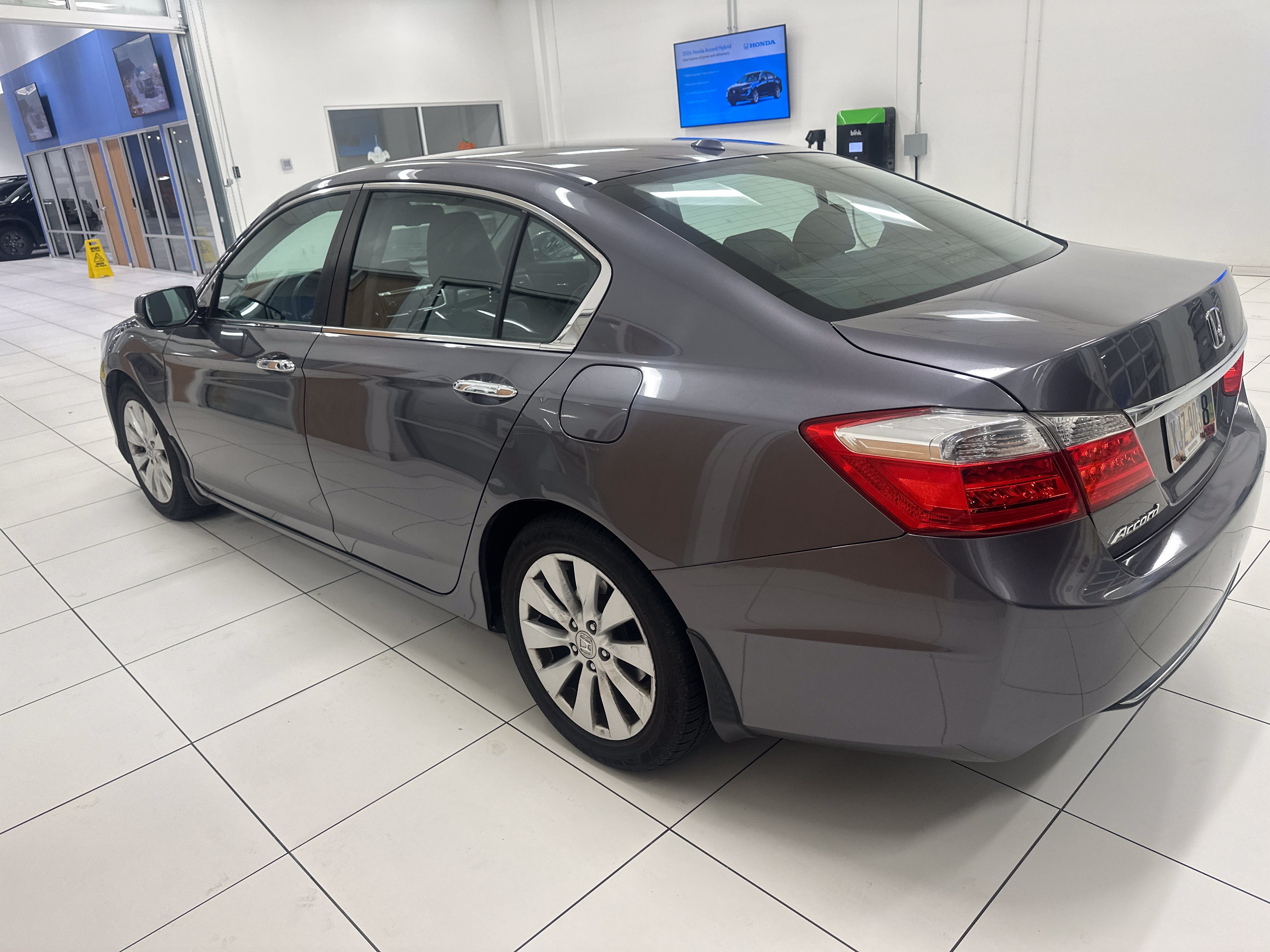 Used 2015 Honda Accord EX-L image 21