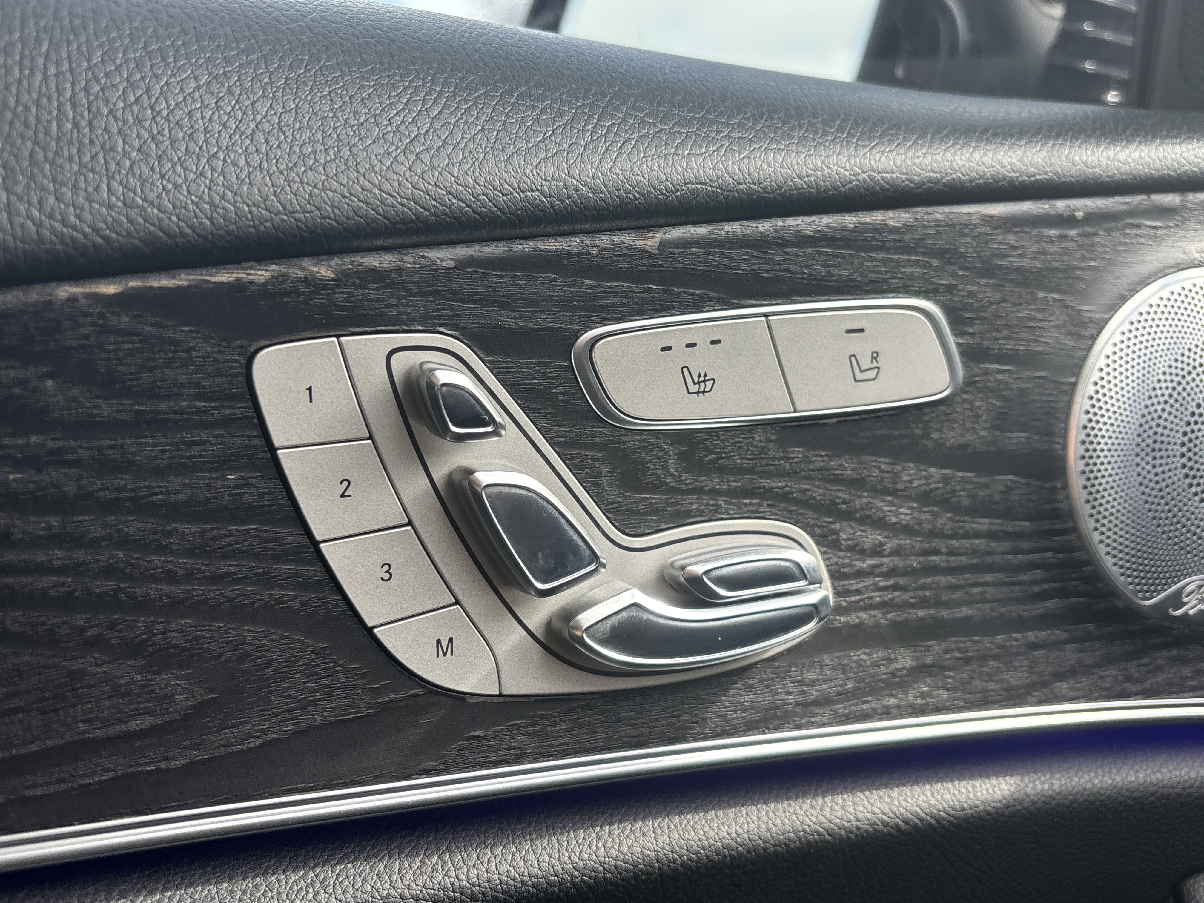 Used 2018 Mercedes-Benz E 300 4MATIC image 28