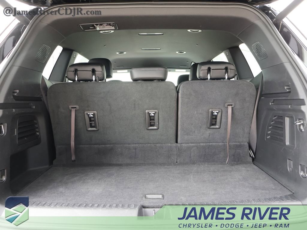 Used 2025 Buick Enclave Preferred image 15