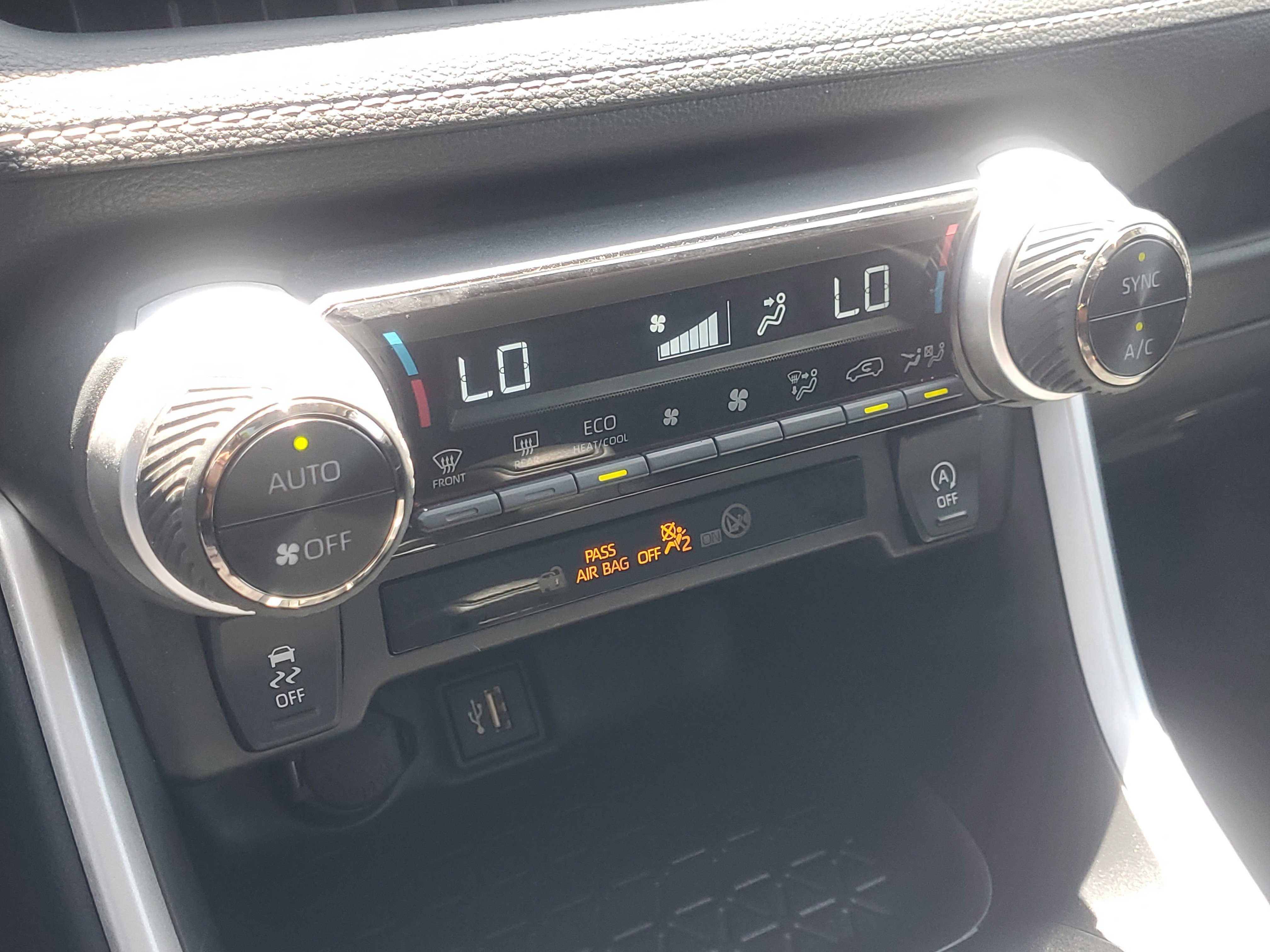 Certified 2025 Toyota RAV4 XLE w/ Convenience Package FWD image 30