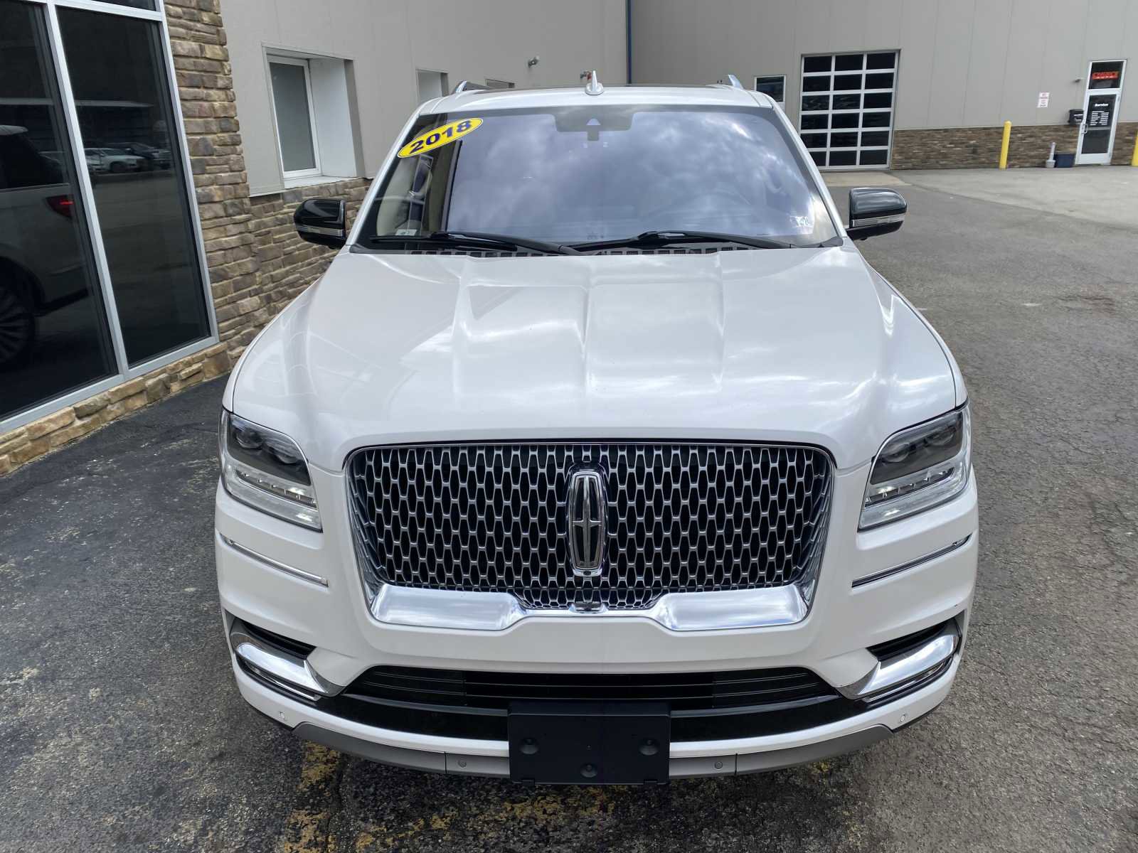 Used 2018 Lincoln Navigator L Reserve w/ Technology Package image 12