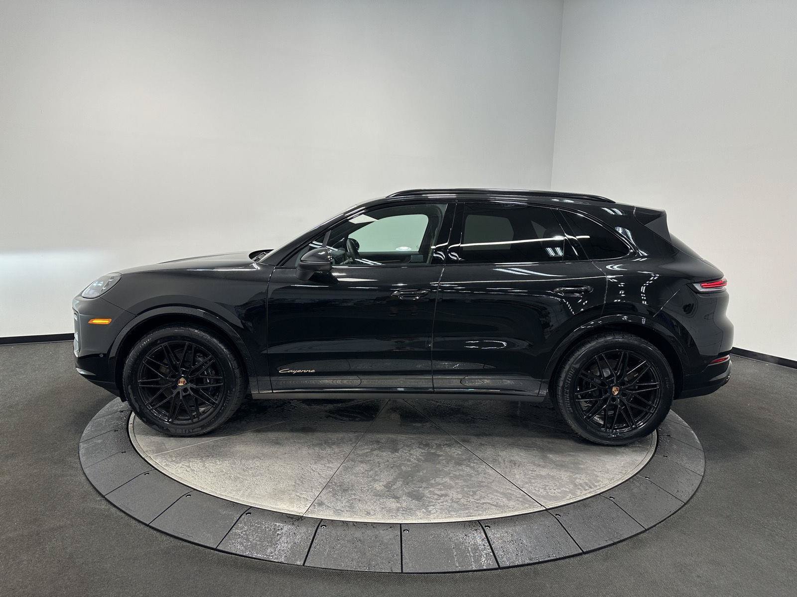 New 2026 Porsche Cayenne AWD/4WD image 2