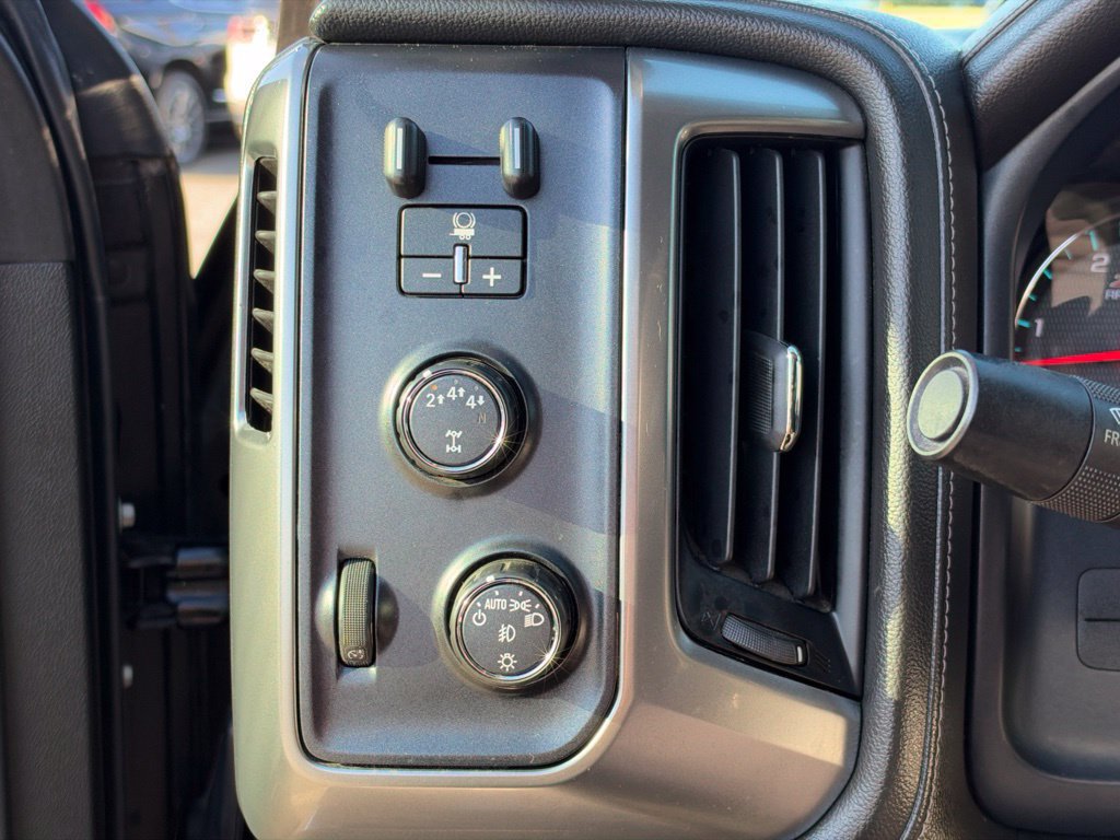 Used 2017 Chevrolet Silverado 2500 LTZ w/ Duramax Plus Package AWD/4WD image 20