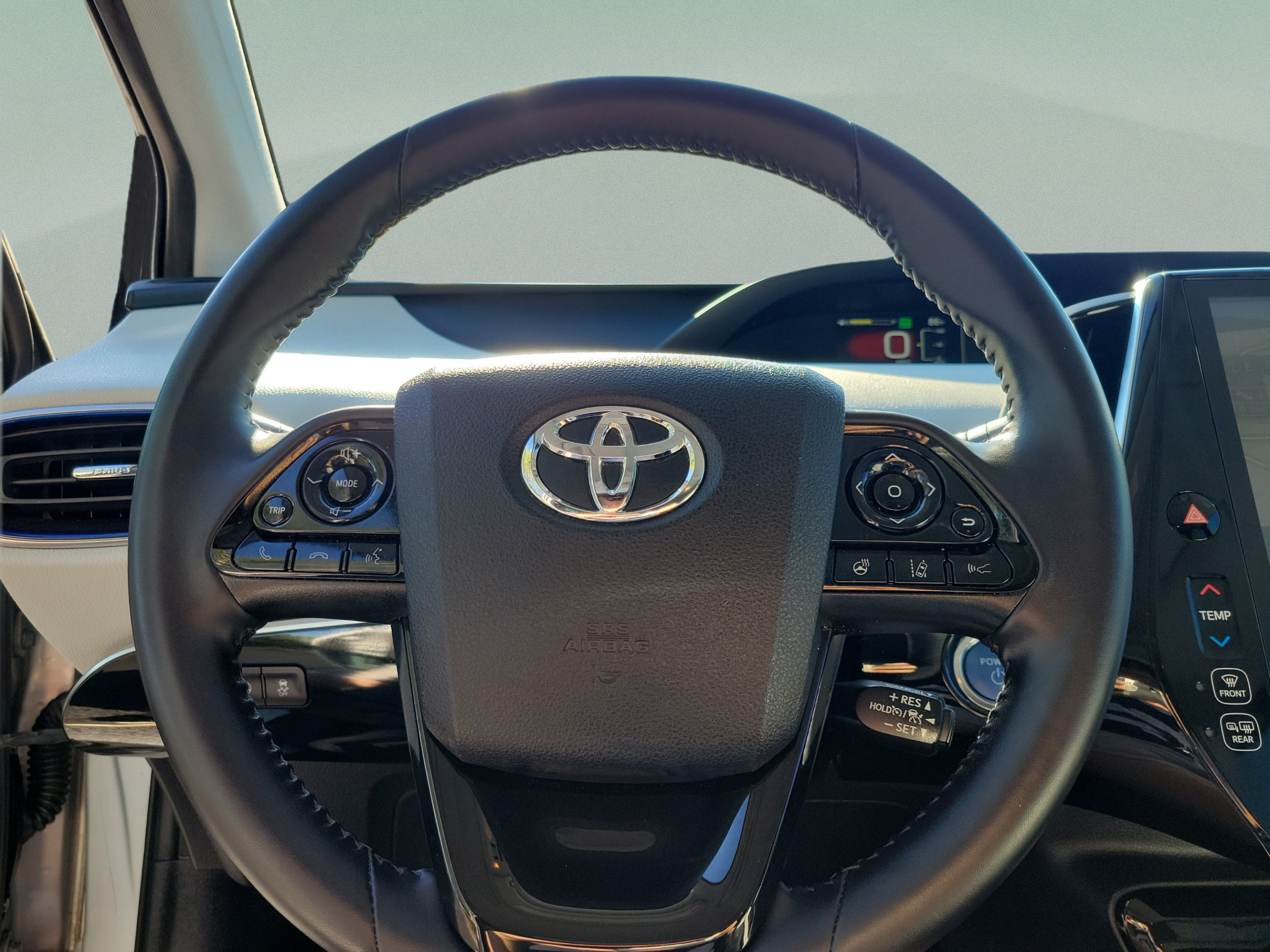 Used 2020 Toyota Prius Limited w/ Premium Convenience Package FWD image 11