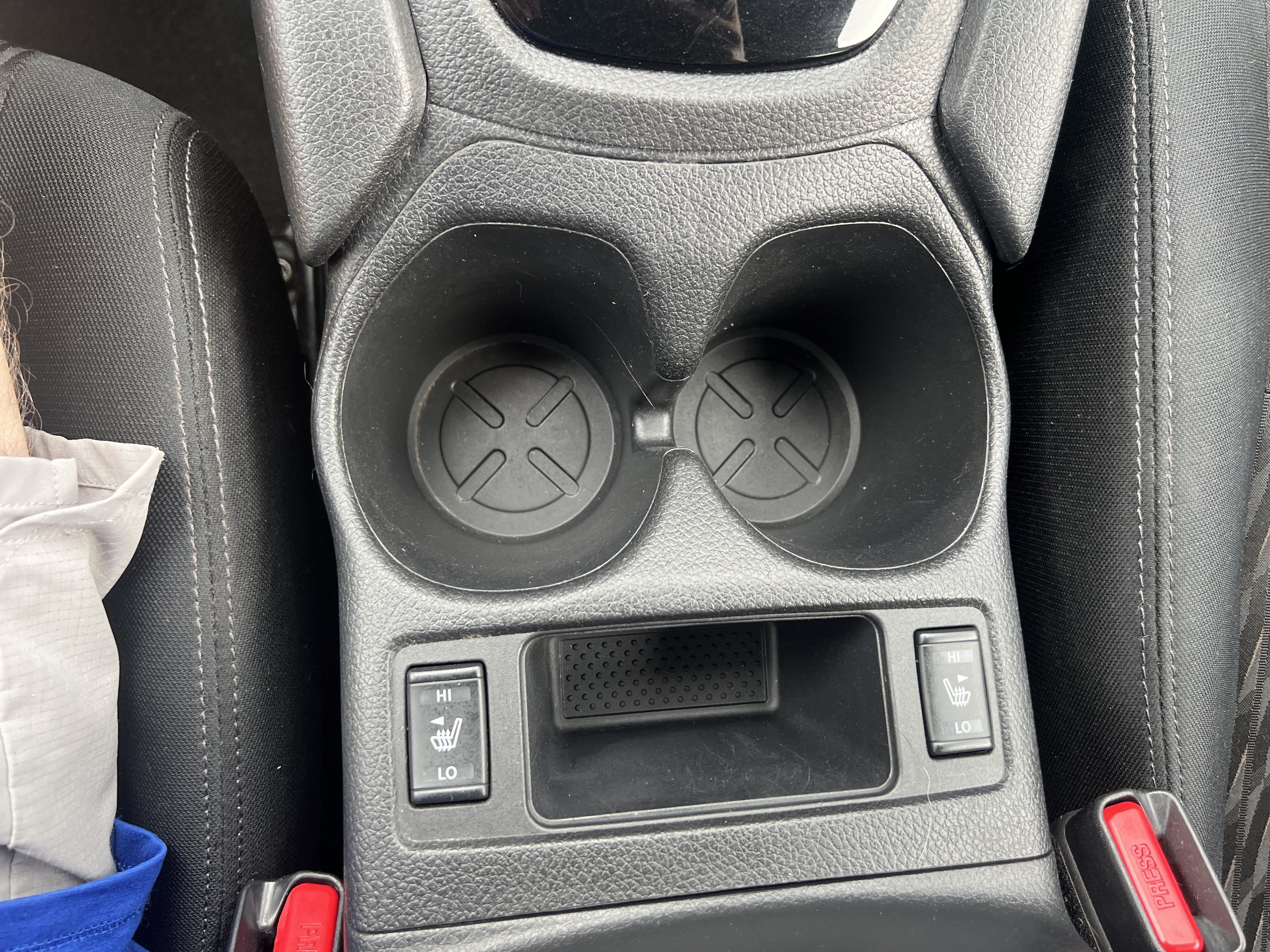 Used 2019 Nissan Rogue SV AWD/4WD image 32