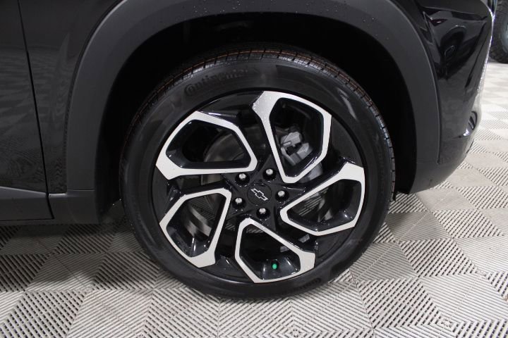New 2026 Chevrolet Trax RS w/ Sunroof Package FWD image 44