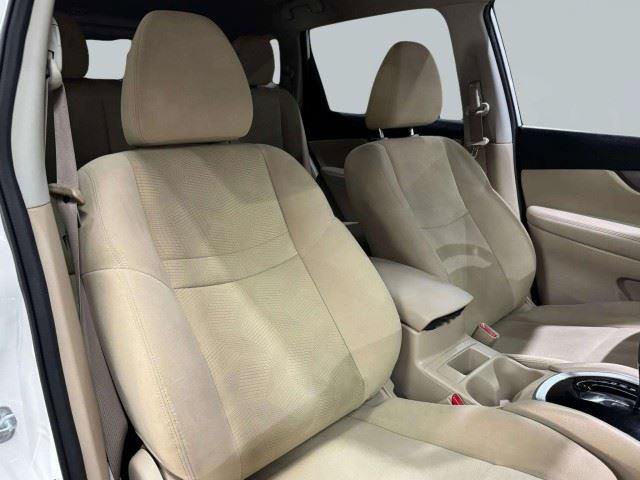 Used 2016 Nissan Rogue SV FWD image 72