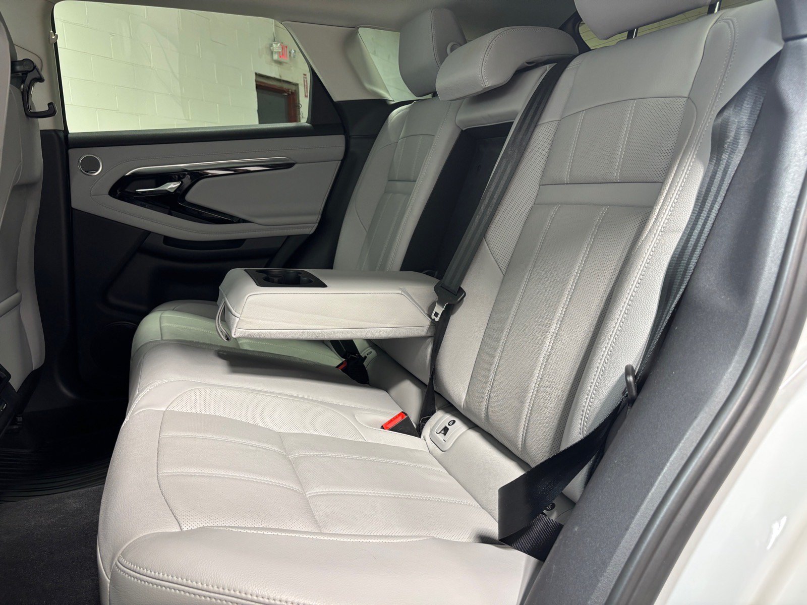 Used 2023 Land Rover Range Rover Evoque SE AWD/4WD image 26