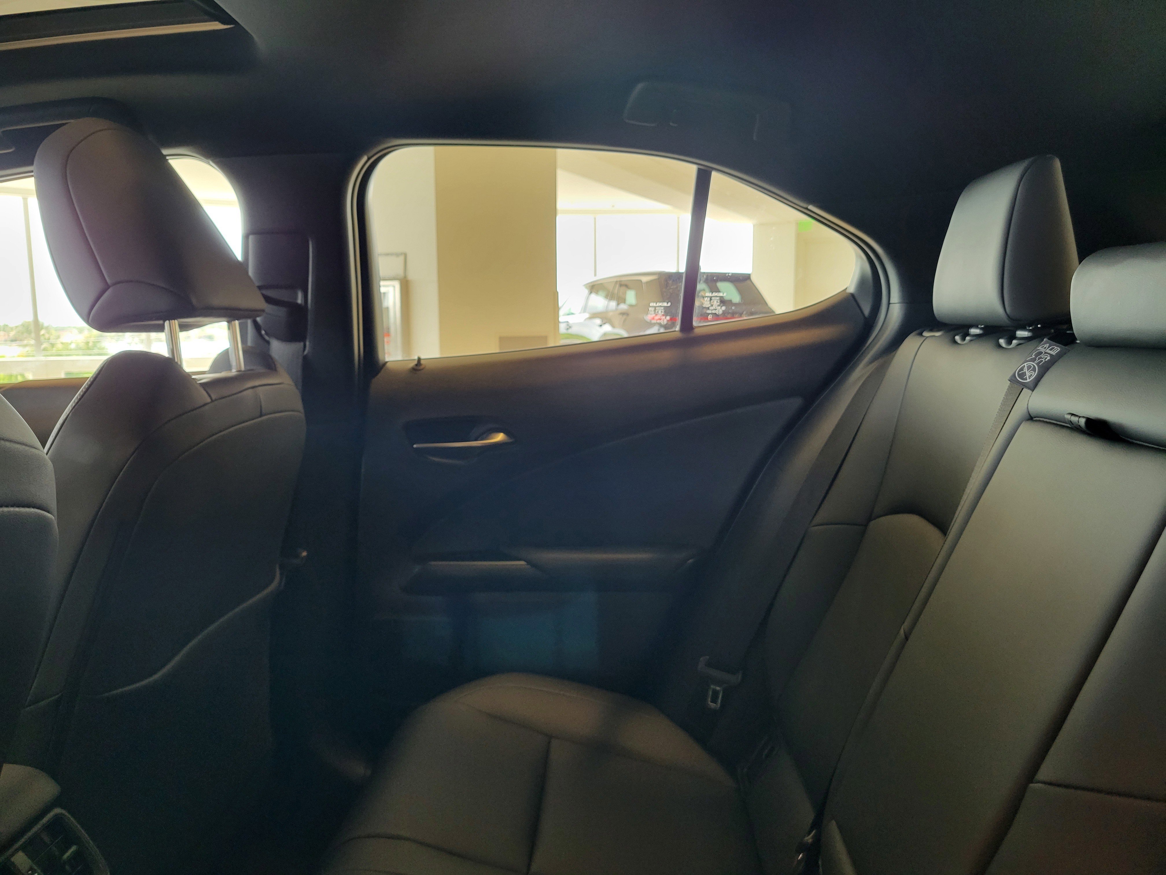 Used 2025 Lexus UX 300h FWD image 16