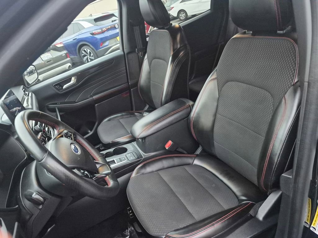 Used 2024 Ford Escape ST-Line image 28